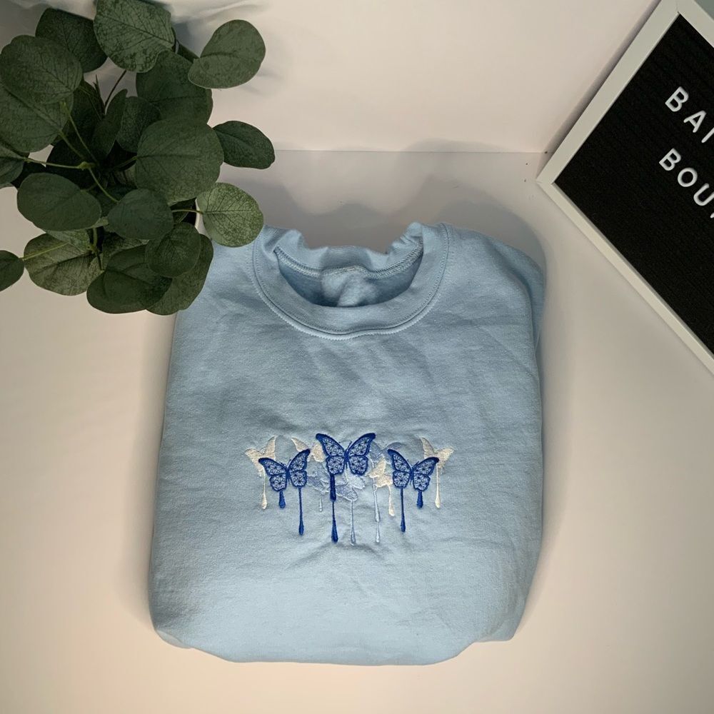 🦋🦋 Boutique Embroidered Butterfly Crewneck:) - Picture 3 of 5